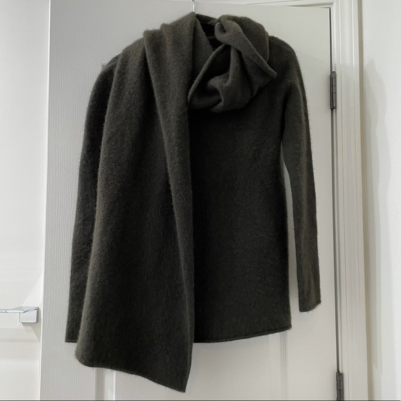 The Row Merriah Cashmere Sweater, Size M - Picture 6 of 9